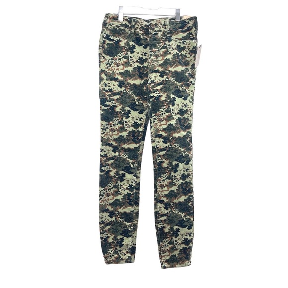 Anthropologie Pants - Anthropologie Pilcro Camo Corduroy Pants 26